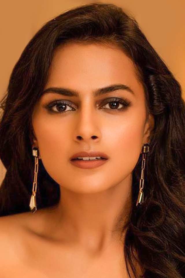 Shraddha Srinath | V CINEMA - Biography, Photos, Movies, Age, Height ...